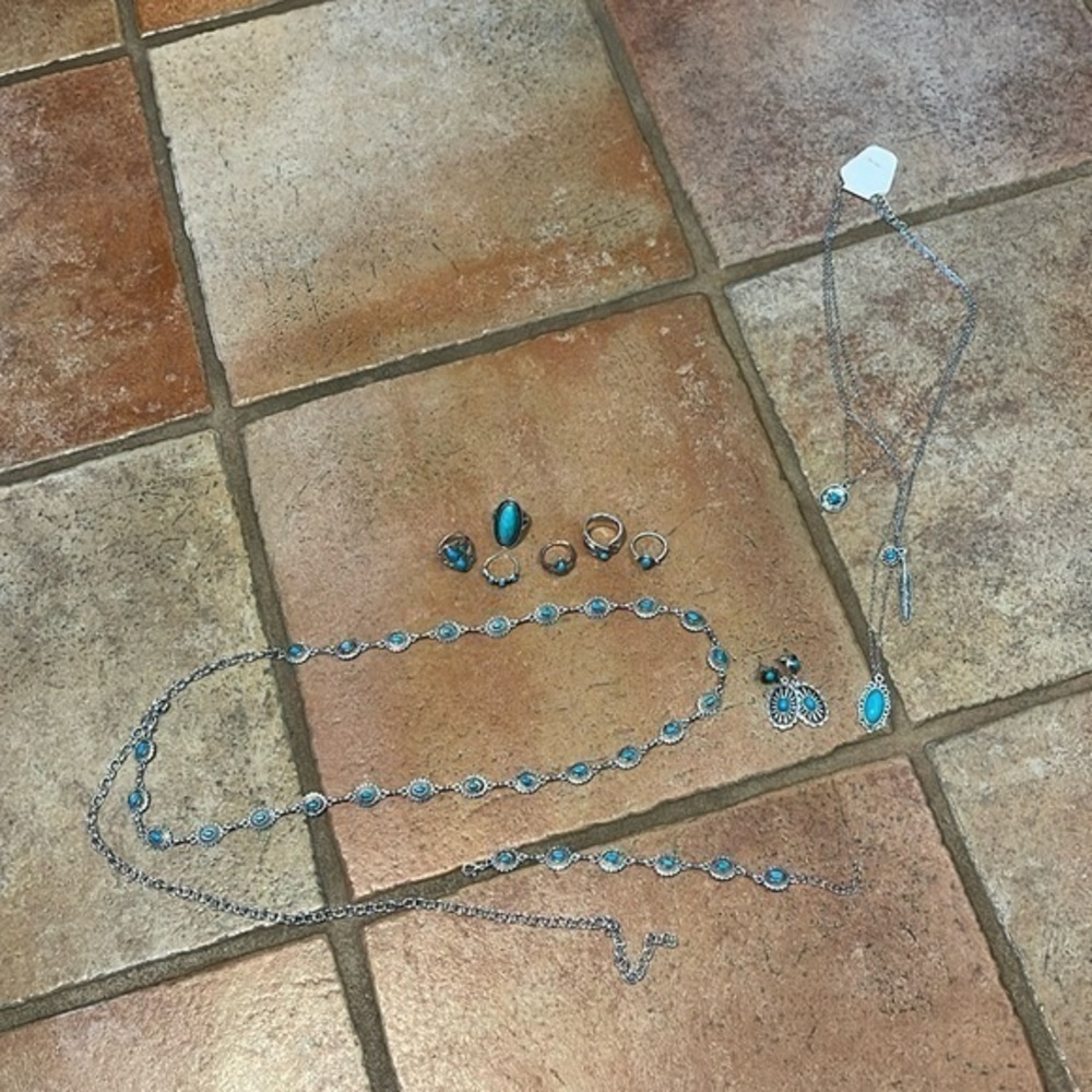 Set of various costume jewelry items NEVER WORN